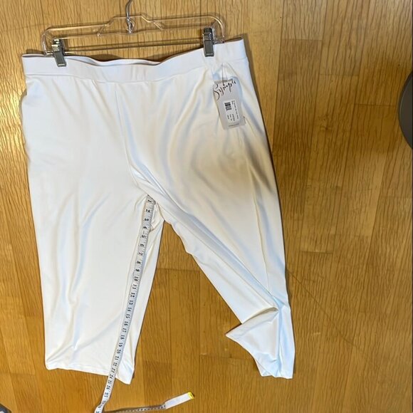 Sympli 27272CW Nu Straight Leg Crop - Picture 4 of 9